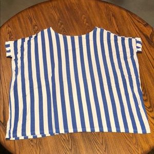 Piko brand short sleeve top